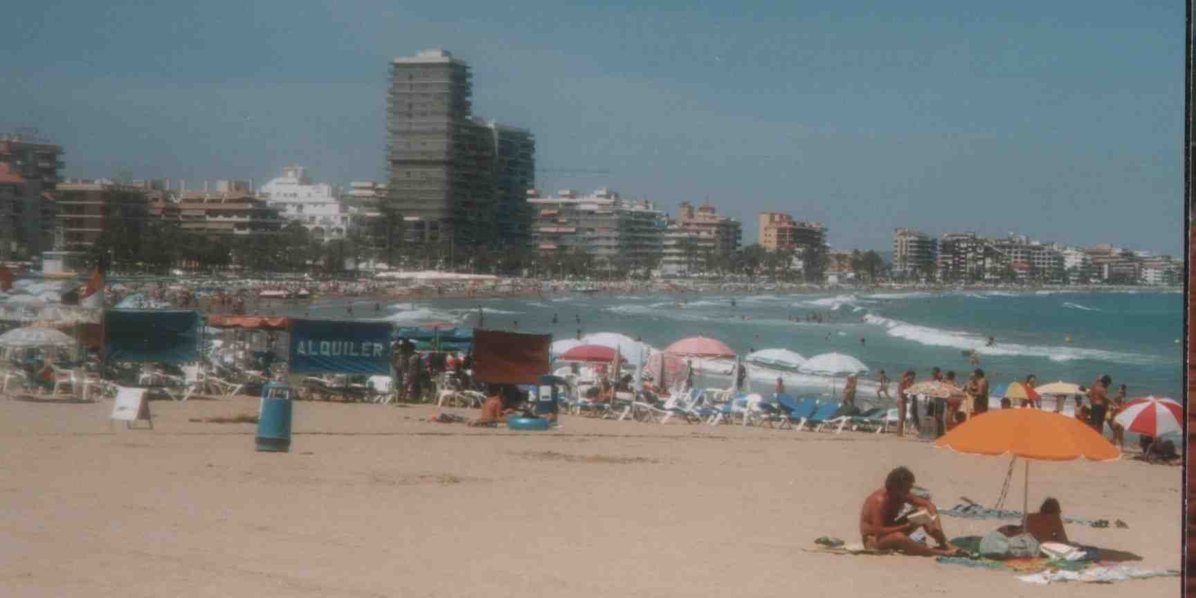 strand_torreblanca.jpg (52796 bytes)
